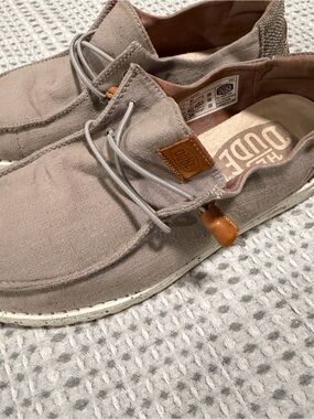 Women’s Hey Dude Wendy Washed Sz. 9… Grey